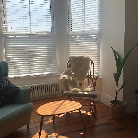 The Nest, Central Falmouth, 10 Mins To The Beaches And Off Street Parking Exterior photo