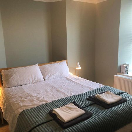 The Nest, Central Falmouth, 10 Mins To The Beaches And Off Street Parking Exterior photo