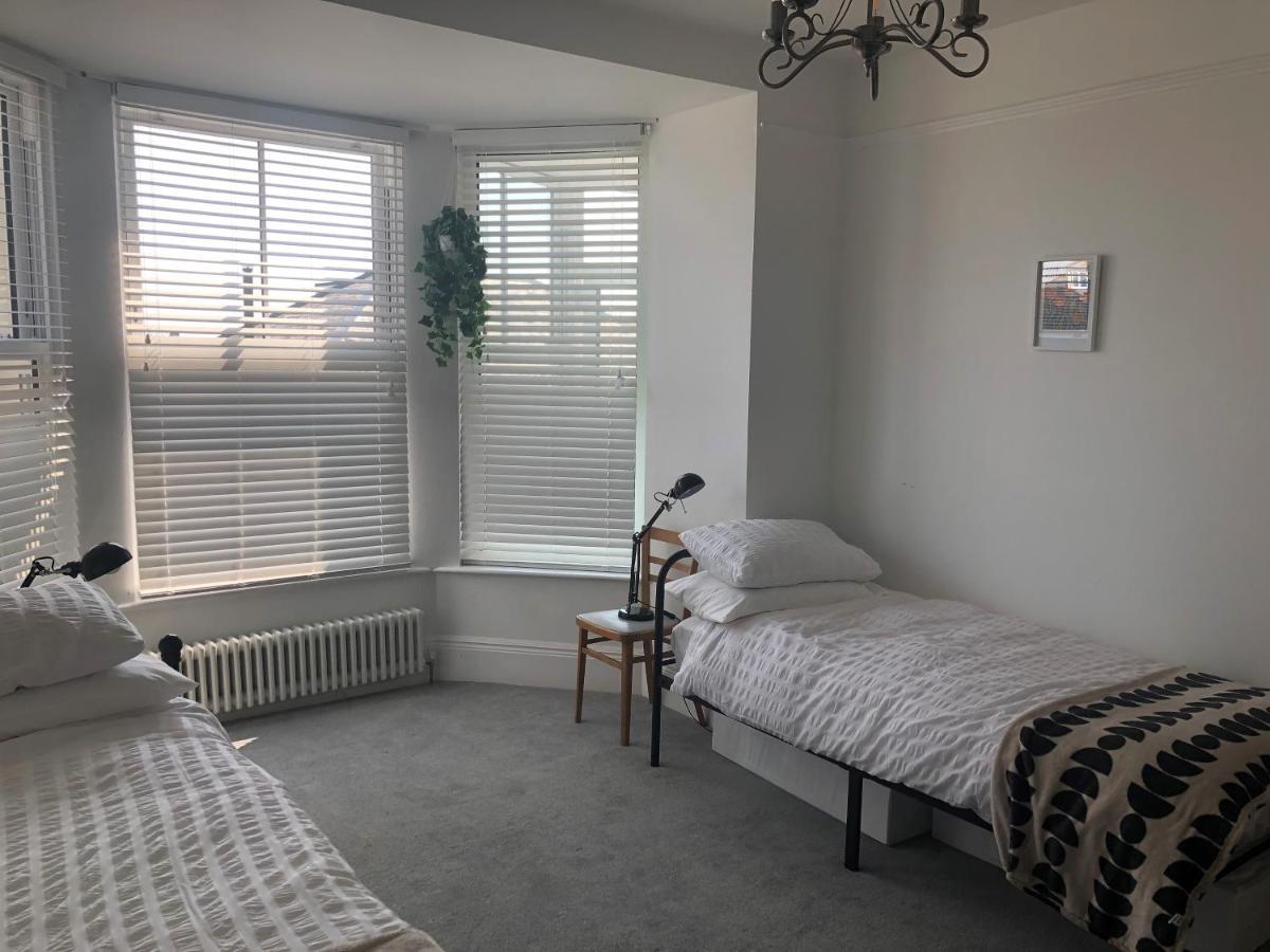 The Nest, Central Falmouth, 10 Mins To The Beaches And Off Street Parking Exterior photo